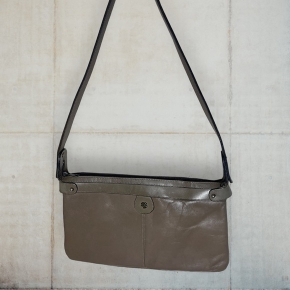 Vintage John Romaine Taupe Leather Shoulder Bag - Picture 4 of 15